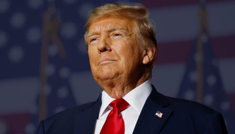 how tall is donald trump